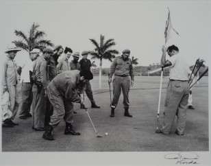 Fidel and Ché playing Golf at as Villarreal Heights - frequently misquoted as Cubanacán